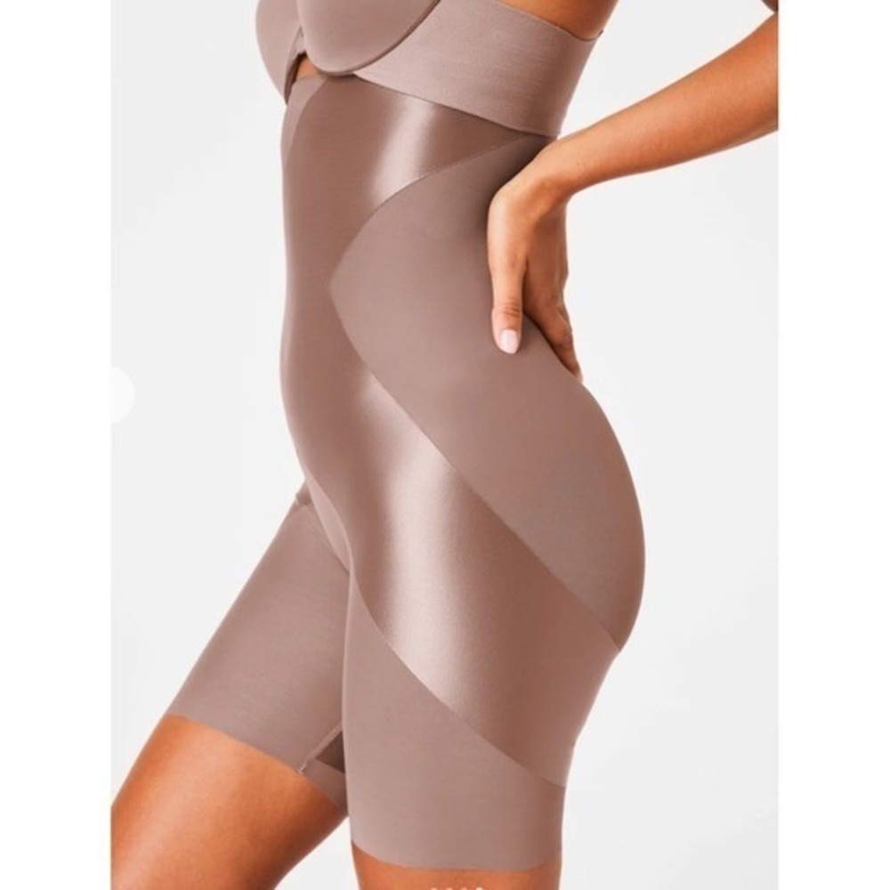 SPANX High-Waisted Mid-Thigh Short in Cafe au Lait Beige Tan XL NWT - Picture 5 of 14